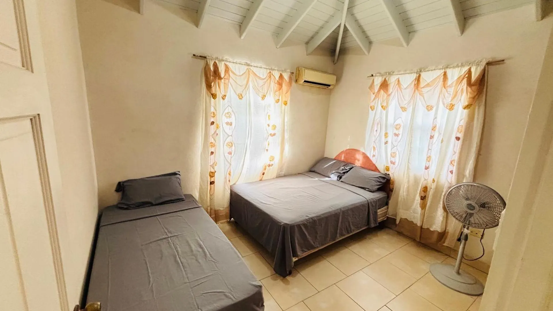 J & J Apartments Christ Church Barbados